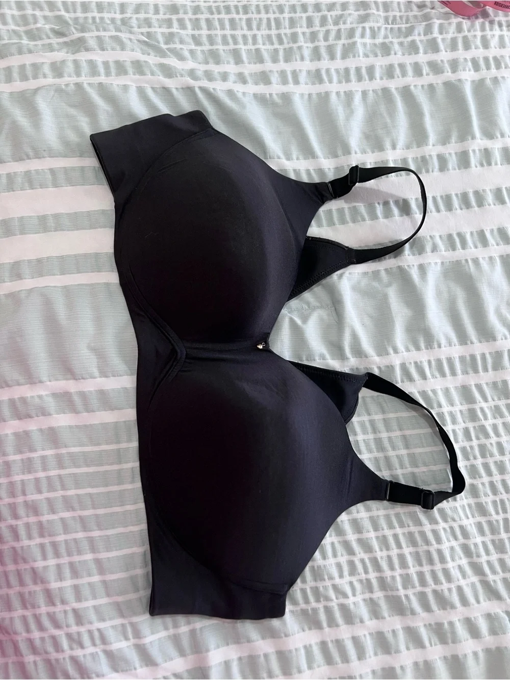 Cacique lightly lined no-wire bra size 44D